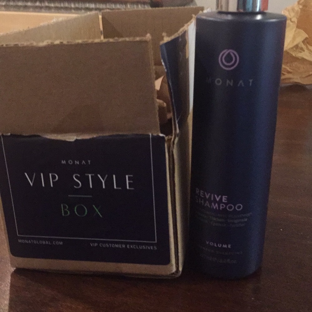 New in box monat revive shampoo